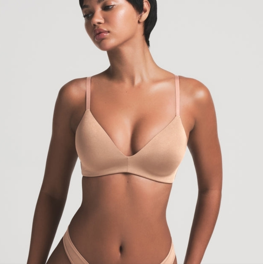 SKIMS Wireless T-Shirt Bra - Sienna